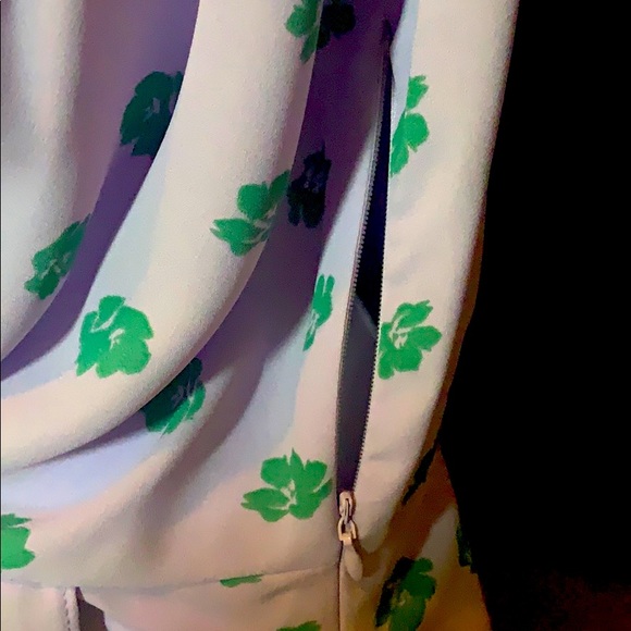 Beautiful NWT Spring Blouse - Picture 5 of 5